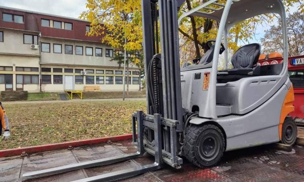 Servis viljuskara 1